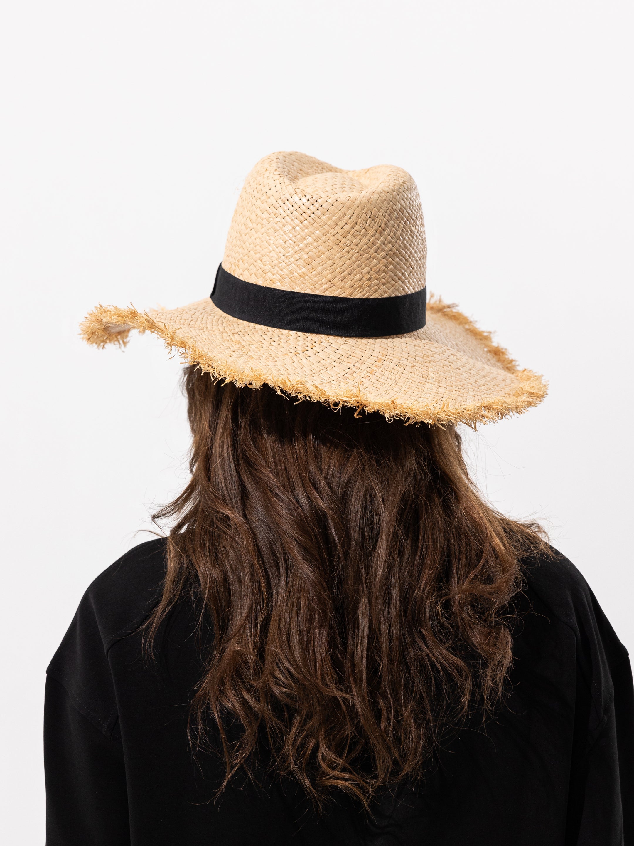 Fringe bucket hat